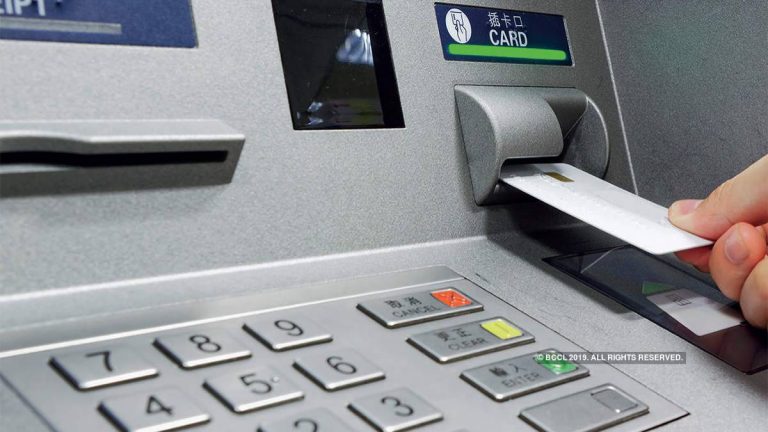Cada sucursal bancaria soportará una media de 2.403 habitantes en 2021
