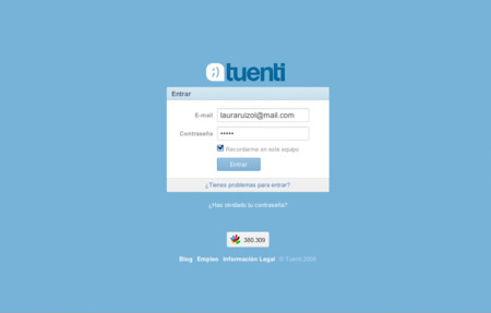 Captura De Pantalla Con El Inicio De Sesión De Tuenti. Red Social Ya Extinta, Como El Messenger O El Fotolog.