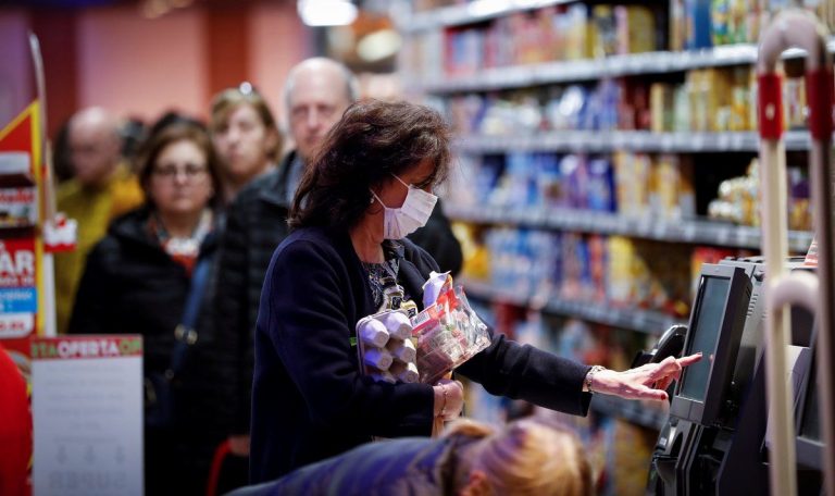 El Covid-19 provoca un exceso de ventas en torno a los 3.100 millones en el gran consumo