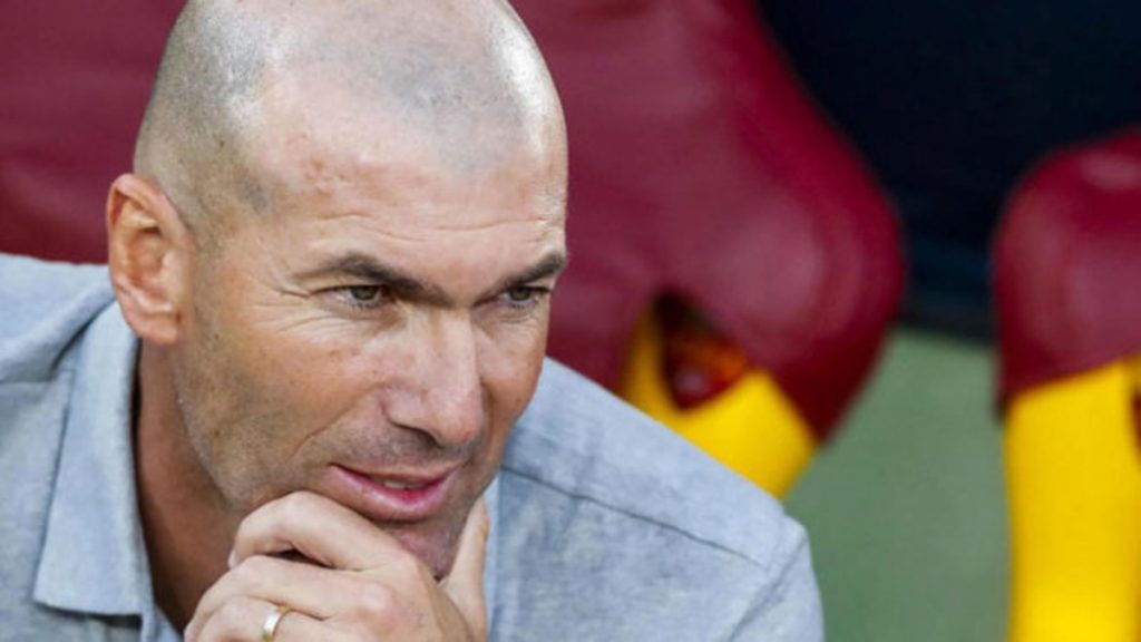 Defensas Encandilado Zidane Real Madrid