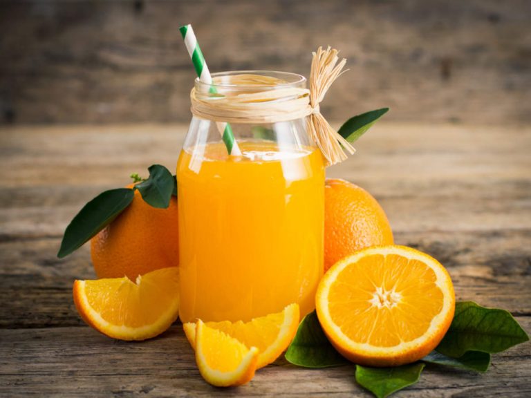 Zumo de naranja: consecuencias de beber demasiado (según la ciencia)