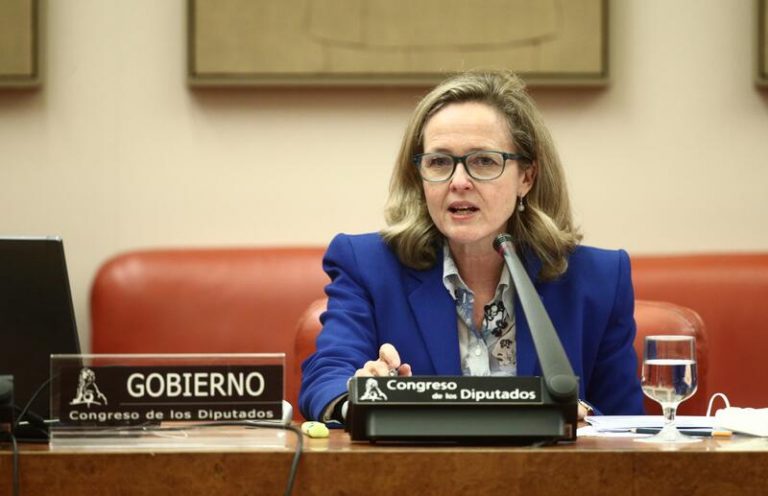 Calviño pide quedarse en casa el 8M»