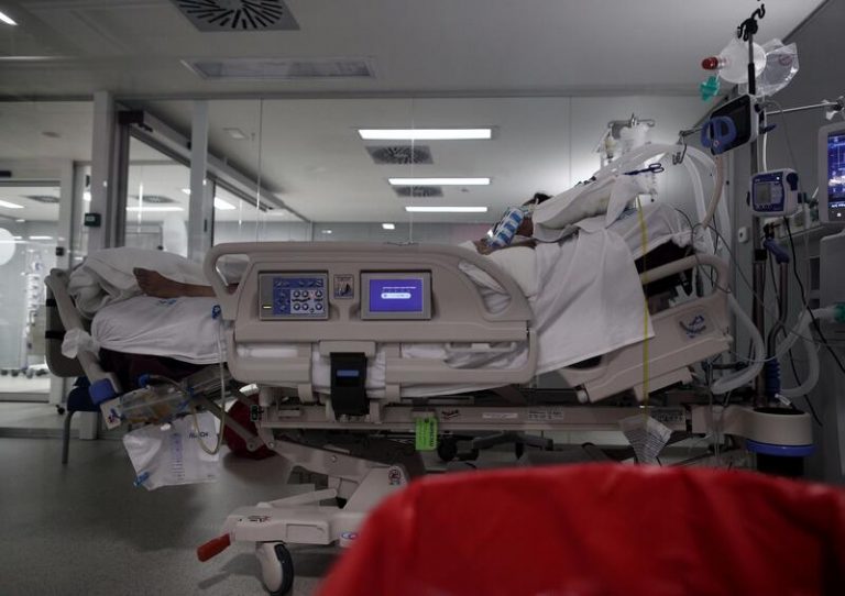 Cataluña rebaja del millar el número de contagios en la última jornada
