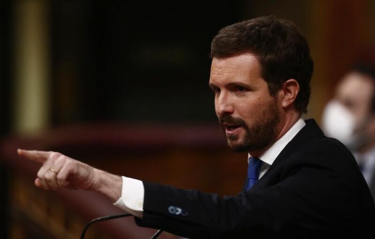 Casado califica los datos del paro de «catástrofe social» y exige un plan de choque
