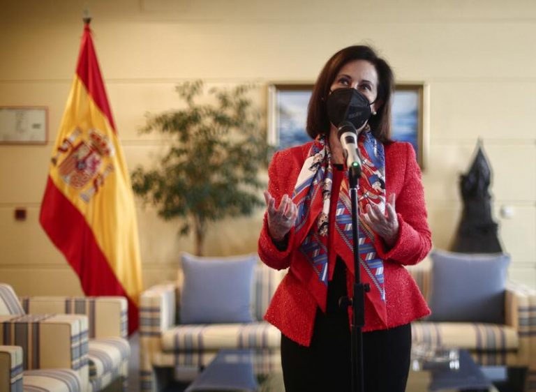 Defensa homenajeará a Suárez, Gutiérrez Mellado y Carrillo por el 23-F