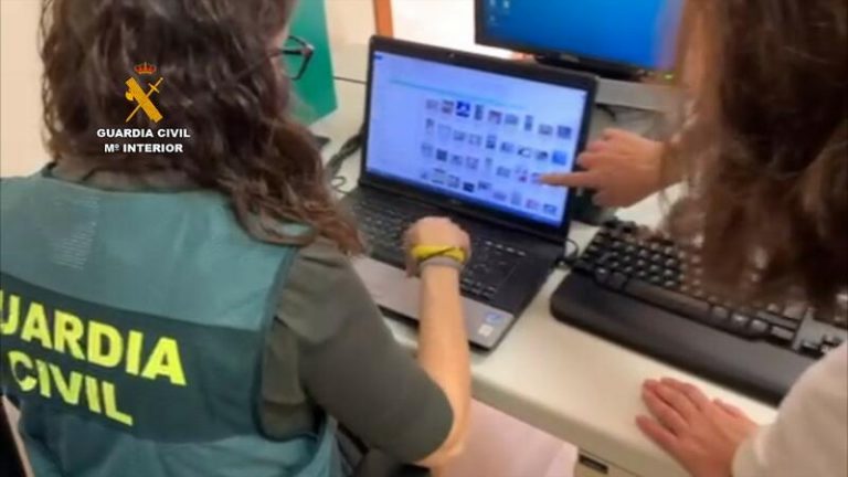 Detenido en Huelva con más de 2.000 fotos sexuales de niñas contactadas por redes sociales