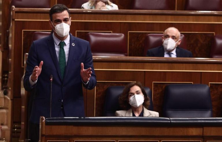 Sánchez dice que Vox desea una España «grande, única y libre»
