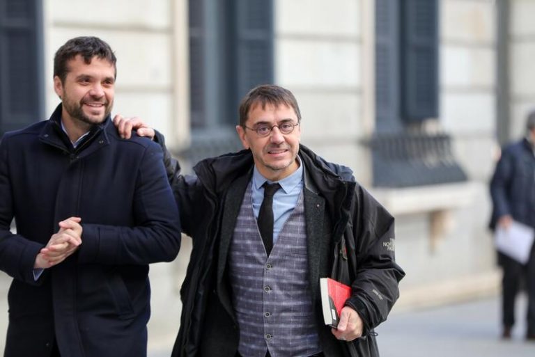 Monedero niega haber cobrado comisiones de Neurona