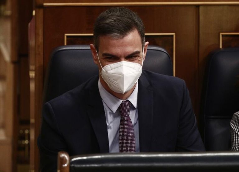 Sánchez, a Casado y sobre el PP: «Da pena verlo liderado por usted»