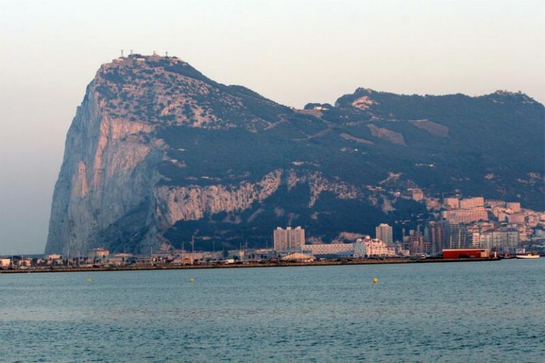 Gibraltar prevé intensificar contactos con España en los próximos meses