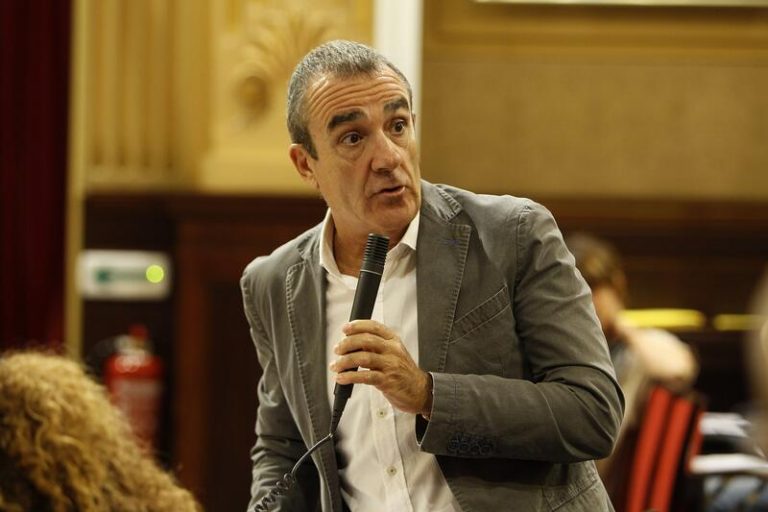 Baleares admite «errores» en la decisión de considerar franquistas a almirantes previos a Franco