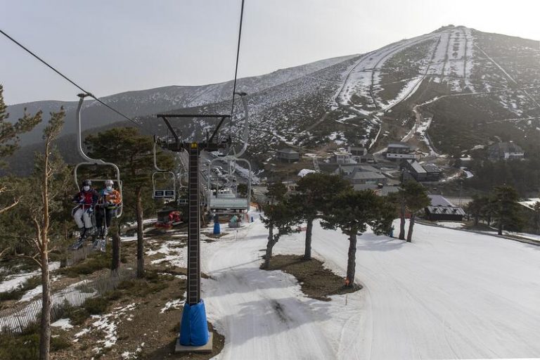 La estación de esquí de Navacerrada cierra temporada y pide al Ministerio que rectifique