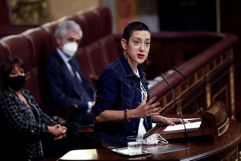 Podemos censura el «grave precedente» de Ayuso al «vetar» un acto de Montero