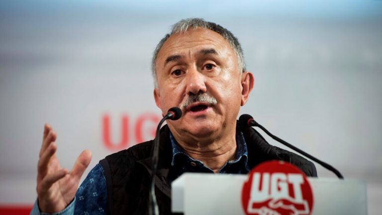 Álvarez (UGT) ve bueno para el diálogo social que Díaz sea vicepresidenta