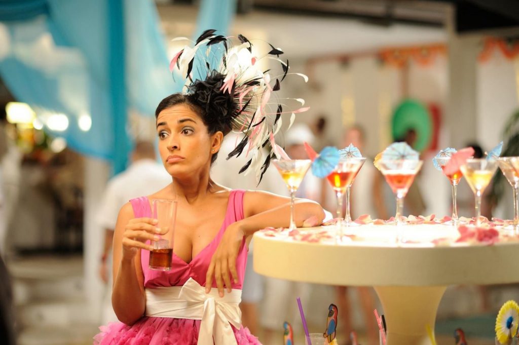 Tres Bodas De Más (2013)