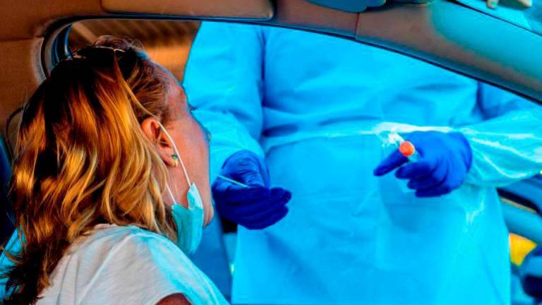 Andalucía suma 480 casos, nueve muertos y su tasa sube hasta 121,7