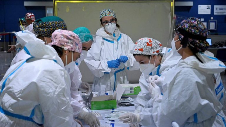 Andalucía suma 82 muertos, 445 casos y su tasa sube por tercer día hasta 122,6