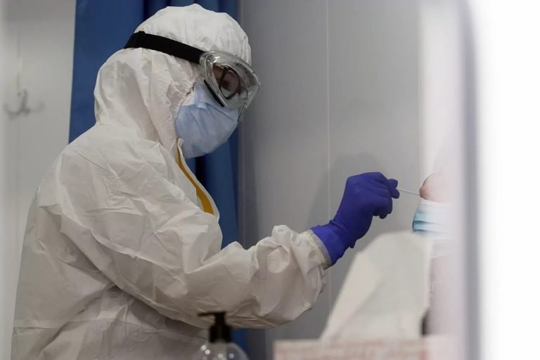Andalucía suma 69 muertes y 474 casos Covid y sitúa su tasa en 143