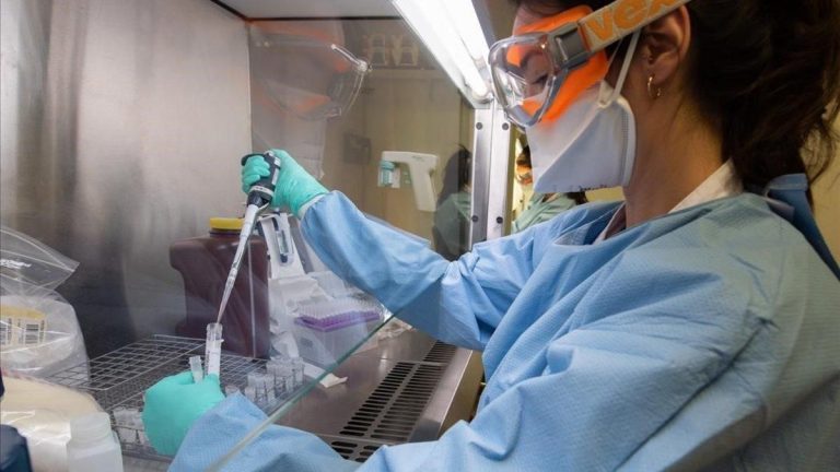 Andalucía suma dos muertos y 380 casos, dato más bajo en 20 días