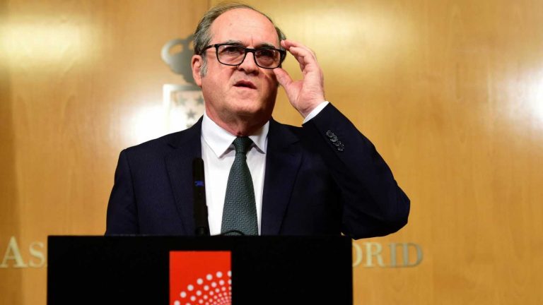 Plan de choque del PSOE en Madrid: Adelantar toque de queda y 1.300 millones a hostelería