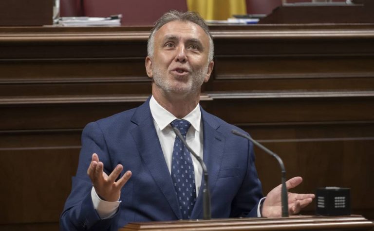 Presidente de Canarias: «Las cosas van bien, no debemos estropearlas en Semana Santa»