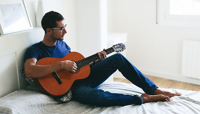 Aprender A Afinar La Guitarra