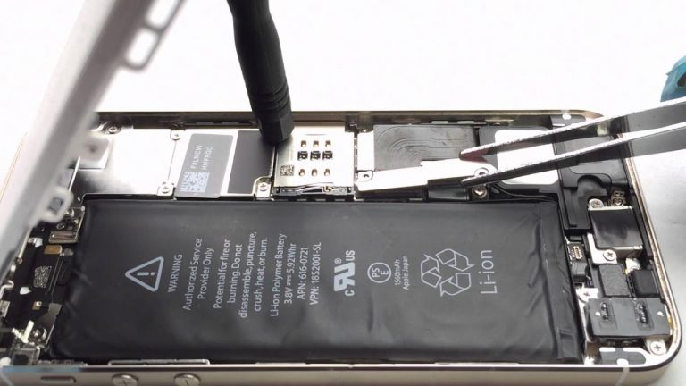 Cómo cambiar la batería a un iPhone