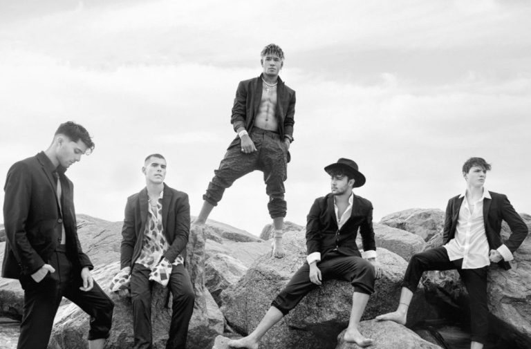CNCO en ‘Por amarte así’, otro éxito