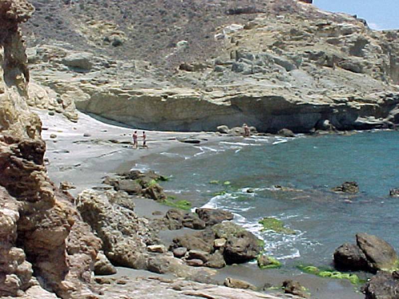 Playas de España raras e increíblemente desconocidas que tienes que visitar