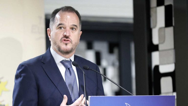 Iturgaiz espera que la transferencia de prisiones no sirva para «dar beneficios a los criminales de ETA»