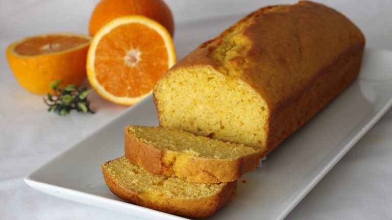 Cómo hacer un bizcocho de naranja casero fácil y esponjoso en 45 minutos