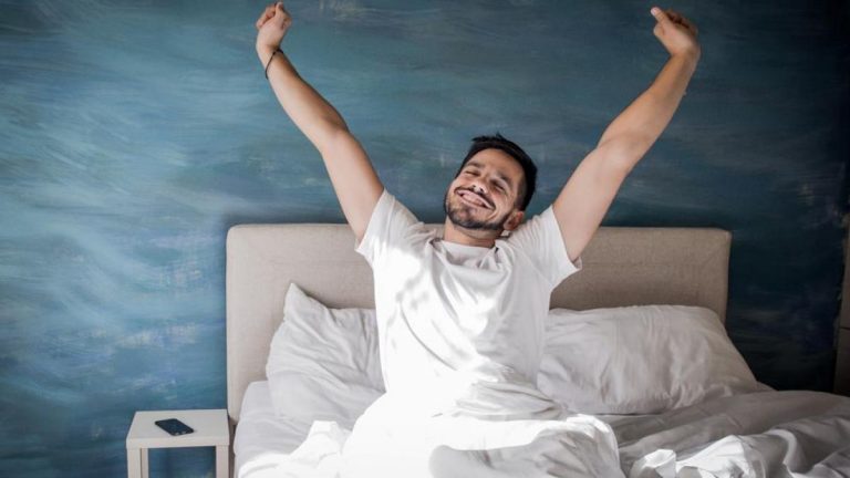 El truco para despertar con las ‘pilas’ cargadas y a tope de energía