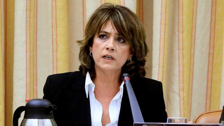 Delgado califica de «histórica» la investigación al emérito
