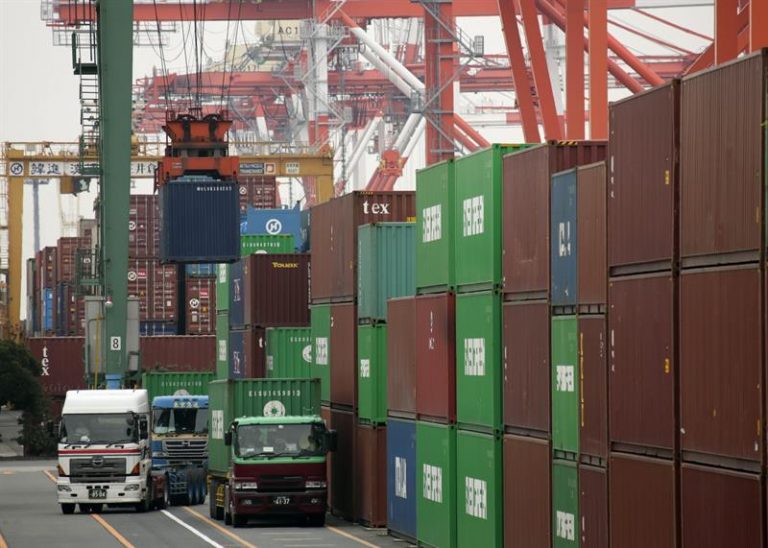 El déficit comercial baja un 49,6% en enero, hasta los 1.769 millones