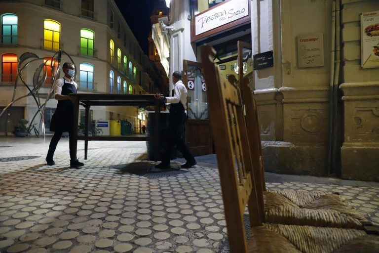 El sector hostelero rechaza el aumento de medidas restrictivas