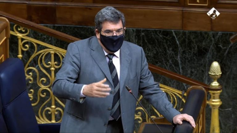 Escrivá dice estar «a punto de cerrar» la fórmula para subir las pensiones