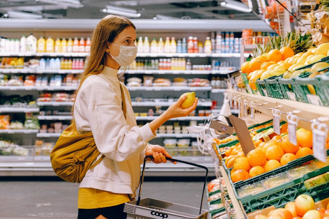 Este es el motivo por el que los supermercados te cambian los productos de sitio