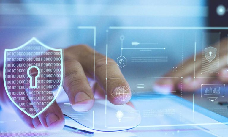 Estos son los datos que JAMÁS deberías compartir por Internet (según la Guardia Civil)