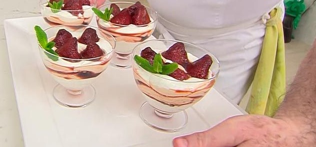 ¿Cómo Hacer Fresas Confitadas Con Nata?