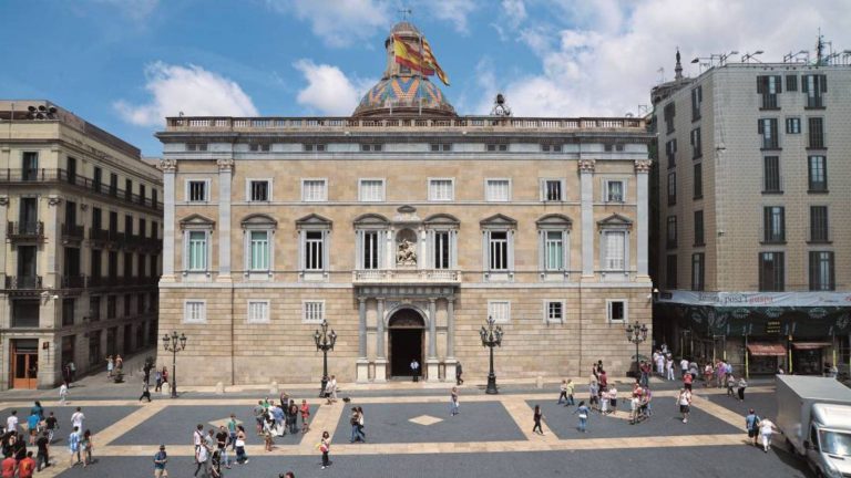 La Generalitat de Cataluña recibe nuevos documentos de los ‘papeles de Salamanca’