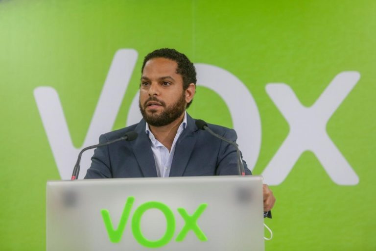 Vox en Cataluña pide a la Mesa permitir asistir a otros partidos como oyentes