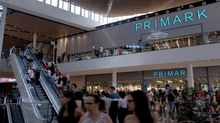 La afluencia a centros comerciales cae en febrero a mínimos desde mayo