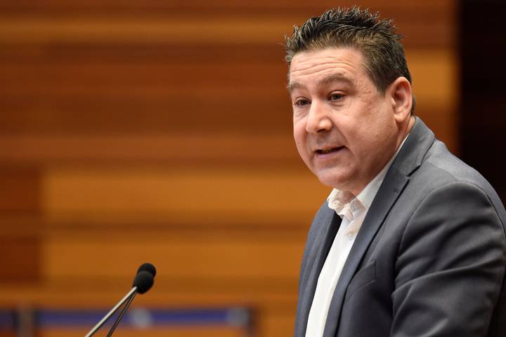 UPL ve razones para apoyar la moción pero no aupará a Tudanca sin autonomía leonesa