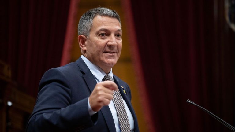 Gobierno catalán quiere «empezar a descomprimir» las restricciones