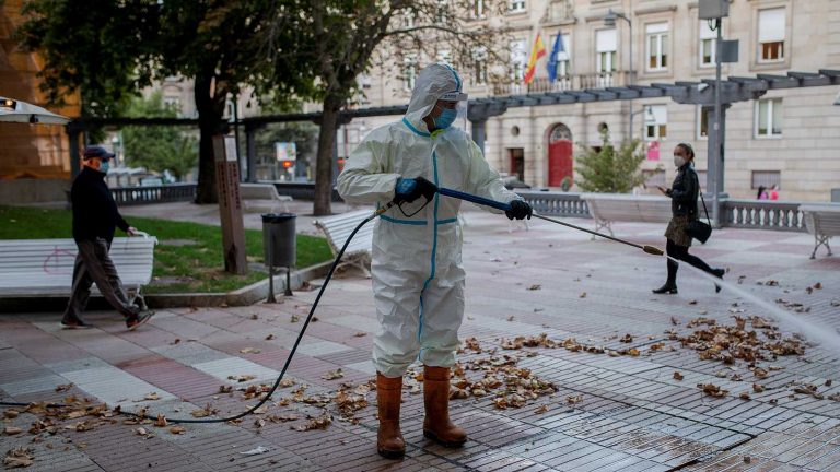La crisis y el Covid vuelven a liderar los problemas de España