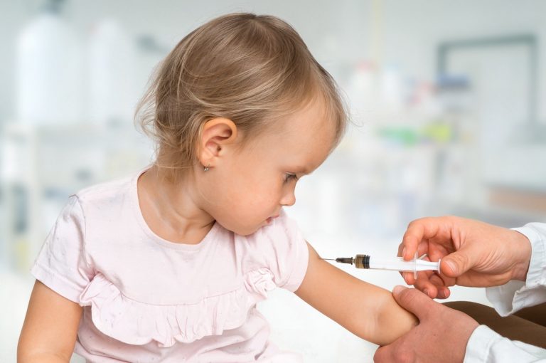 Pediatras confían en recuperar los niveles de vacunación infantil tras el confinamiento