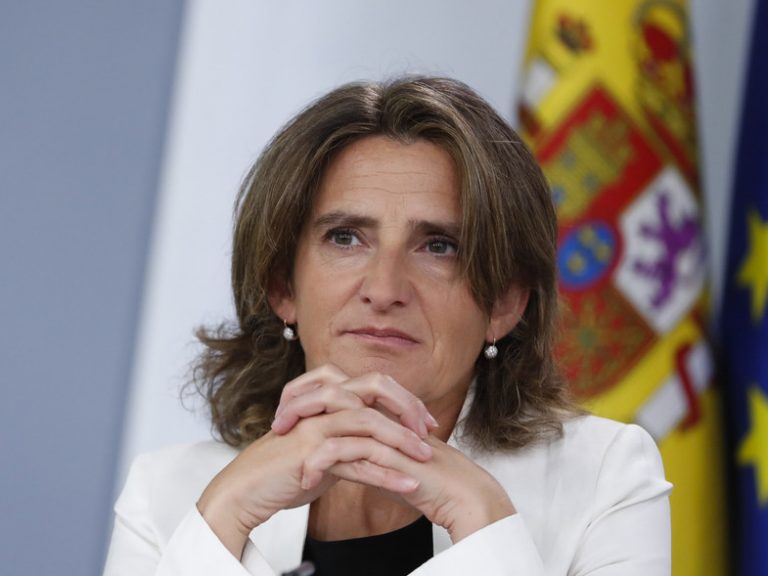 Ribera ve «imposible» la descarbonización si no se aprovechan las soluciones