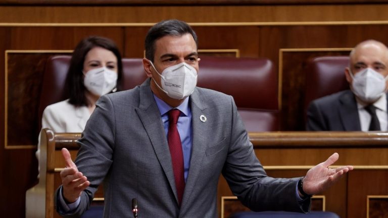 Sánchez: El Gobierno sigue las recomendaciones sobre la llegada de turistas extranjeros