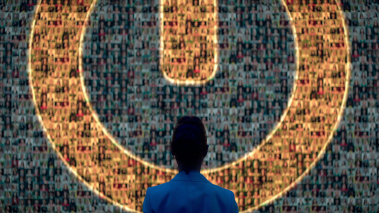 Así es The One, el thriller de Netflix que te muestra las relaciones basadas en «ADN»