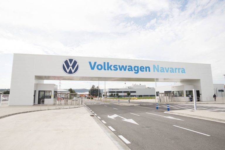UGT y CC.OO. piden un plan para Volkswagen Navarra que contemple fabricar un coche eléctrico